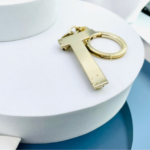 KATE SPADE Key Chain & Bag Charm Crystal Letter “T” - Picture 5 of 6